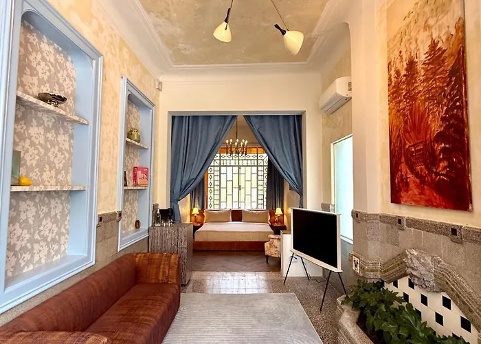 Maison Lezard Hotel